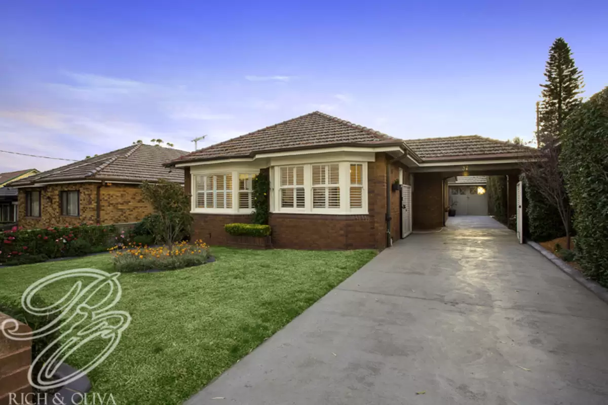 37 Goodlet Street, Ashbury Sold by Rich & Oliva - image 1