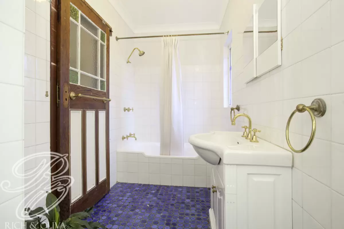 9 Cobden Street, Enfield Sold by Rich & Oliva - image 8