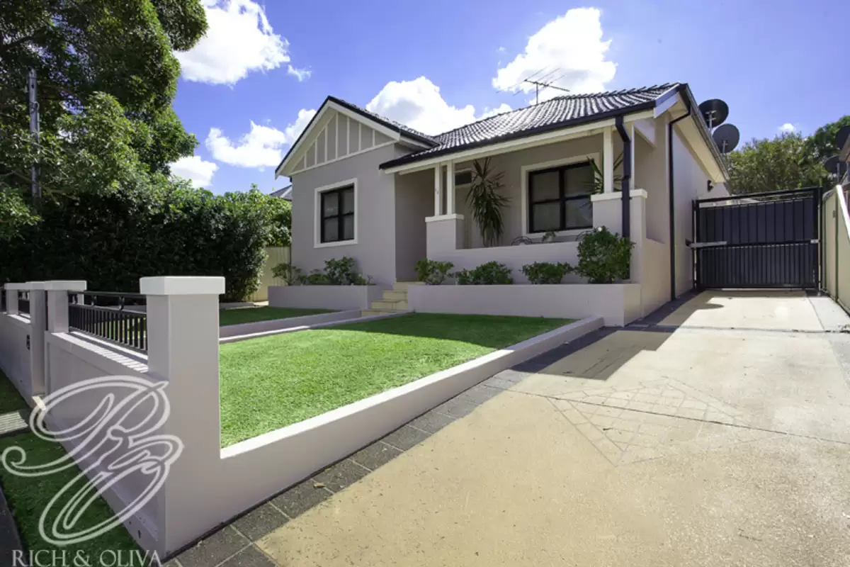 25 Dean Street, Strathfield South Sold by Rich & Oliva - image 1