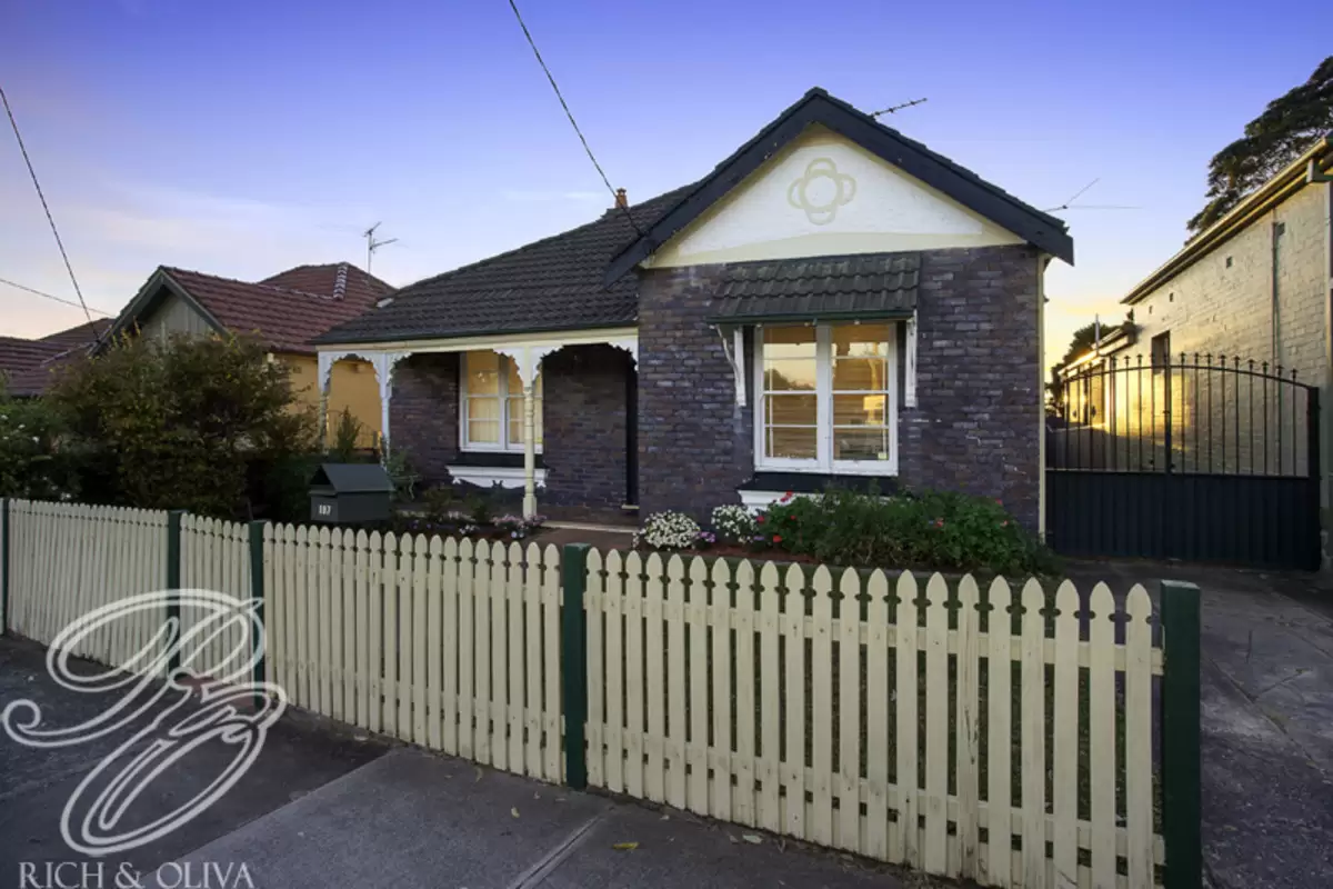 107 Hardy Street, Ashbury Sold by Rich & Oliva - image 1