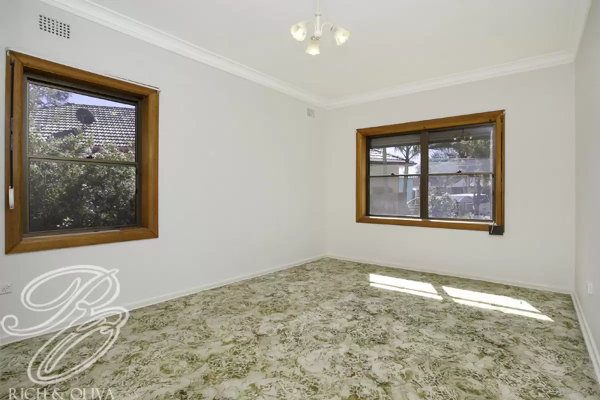 33 Fountain Avenue, Croydon Park Sold by Rich & Oliva - image 4