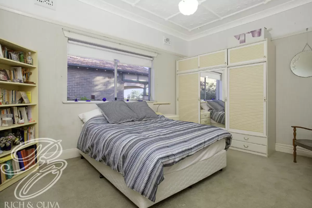 22 Kelso Street, Burwood Heights Sold by Rich & Oliva - image 8