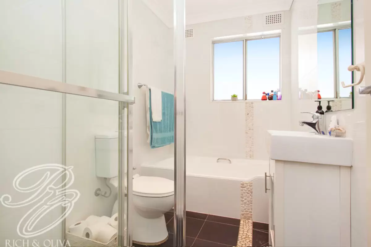 5/23-24 Etonville Parade, Croydon Sold by Rich & Oliva - image 5
