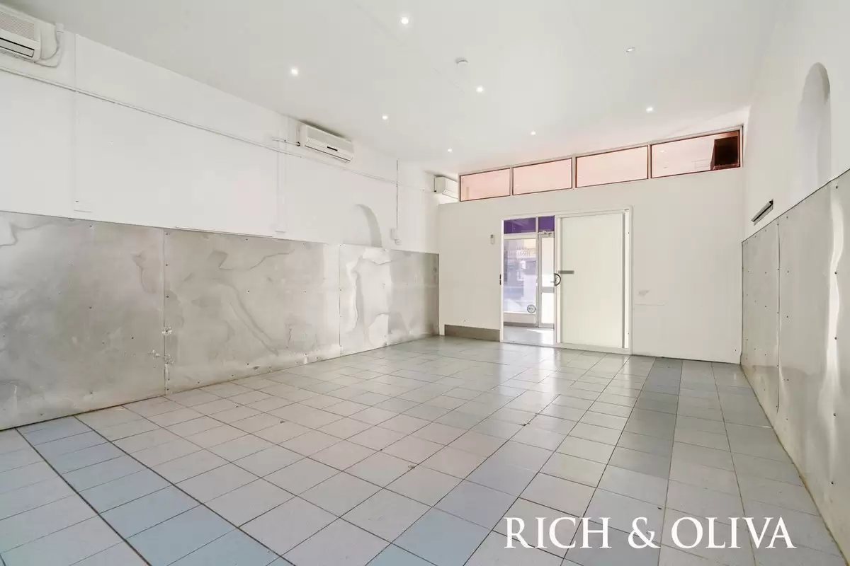 138A Liverpool, Enfield Leased by Rich & Oliva - image 2