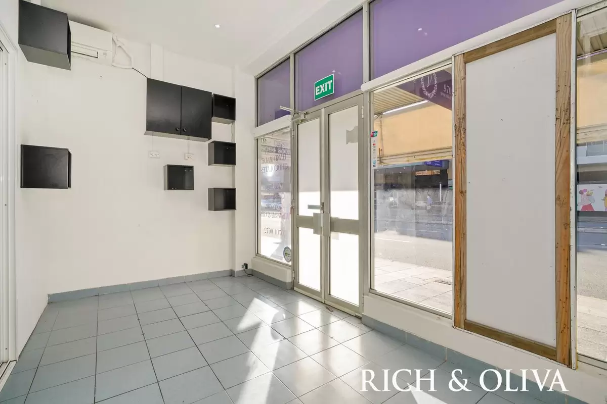 138A Liverpool, Enfield Leased by Rich & Oliva - image 3