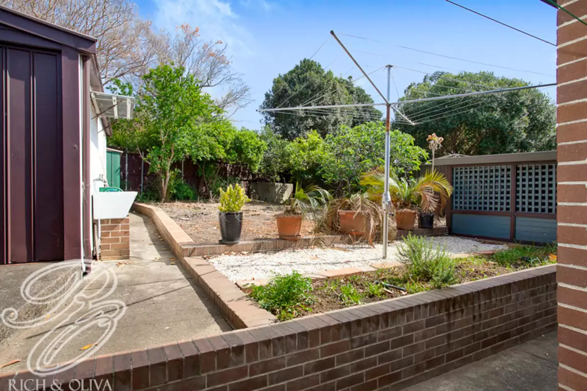 190 Croydon Road., Croydon Sold by Rich & Oliva - image 6