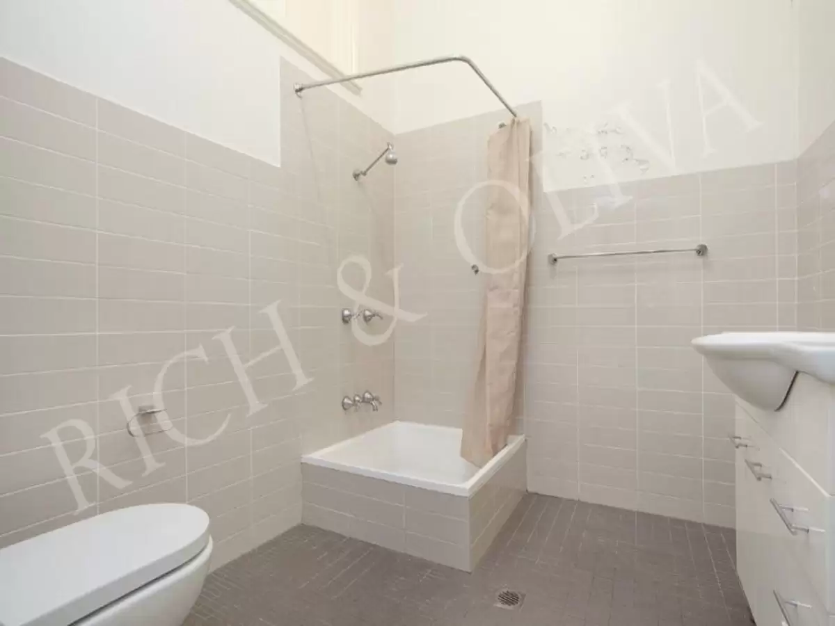 1/310 Burwood Road, Burwood Leased by Rich & Oliva - image 6