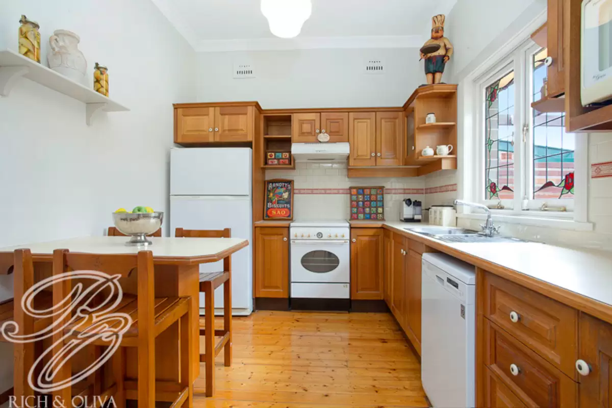 46 Acton Street, Croydon Sold by Rich & Oliva - image 4