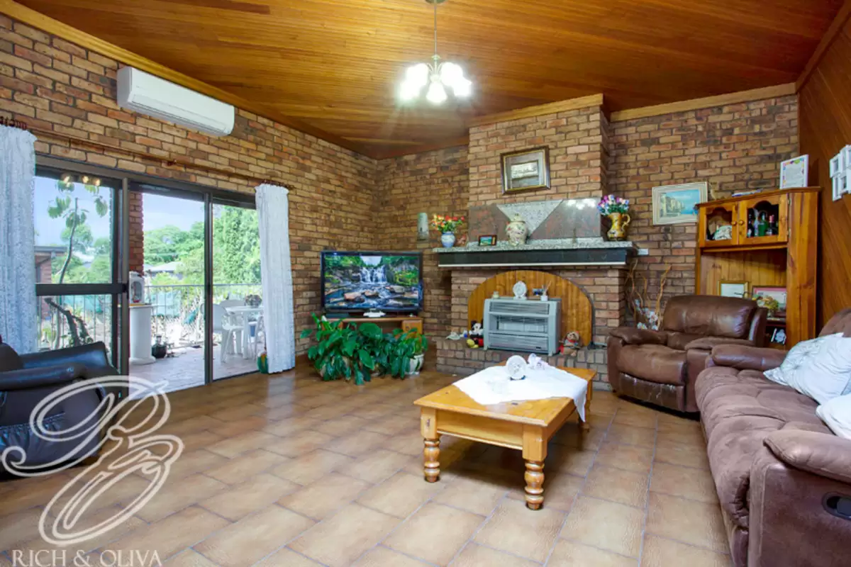 36 Wentworth Street, Croydon Park Sold by Rich & Oliva - image 2