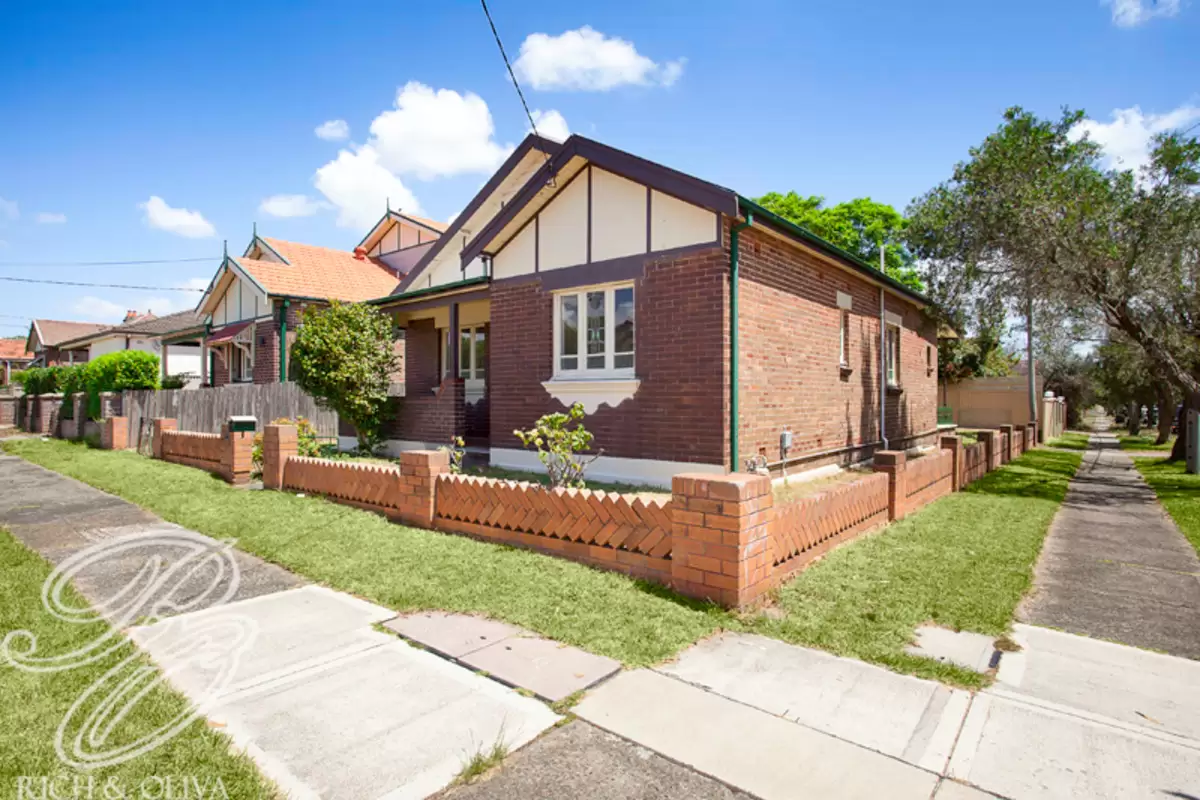 13 Redman Street, Campsie Sold by Rich & Oliva - image 9