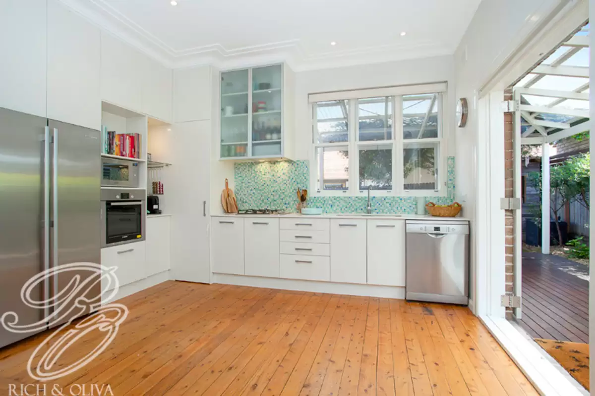 25 Holborow Street, Croydon Sold by Rich & Oliva - image 5