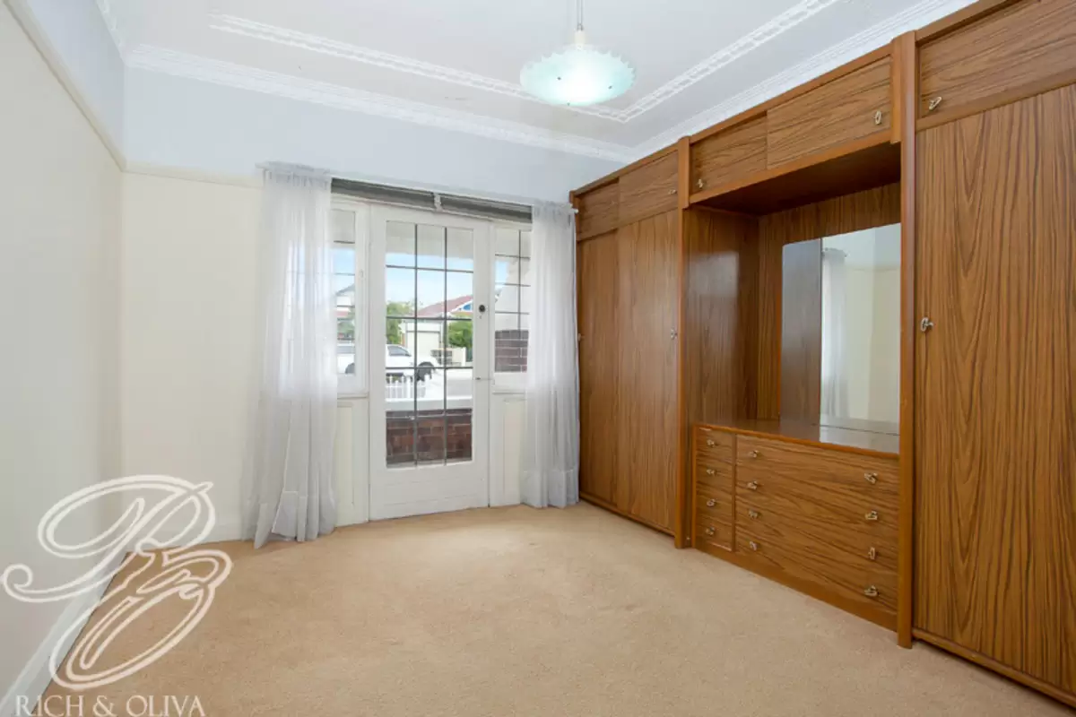 5 Frederick Street, Campsie Sold by Rich & Oliva - image 6