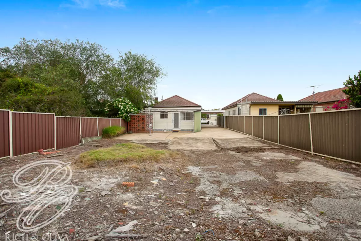 5 Frederick Street, Campsie Sold by Rich & Oliva - image 2