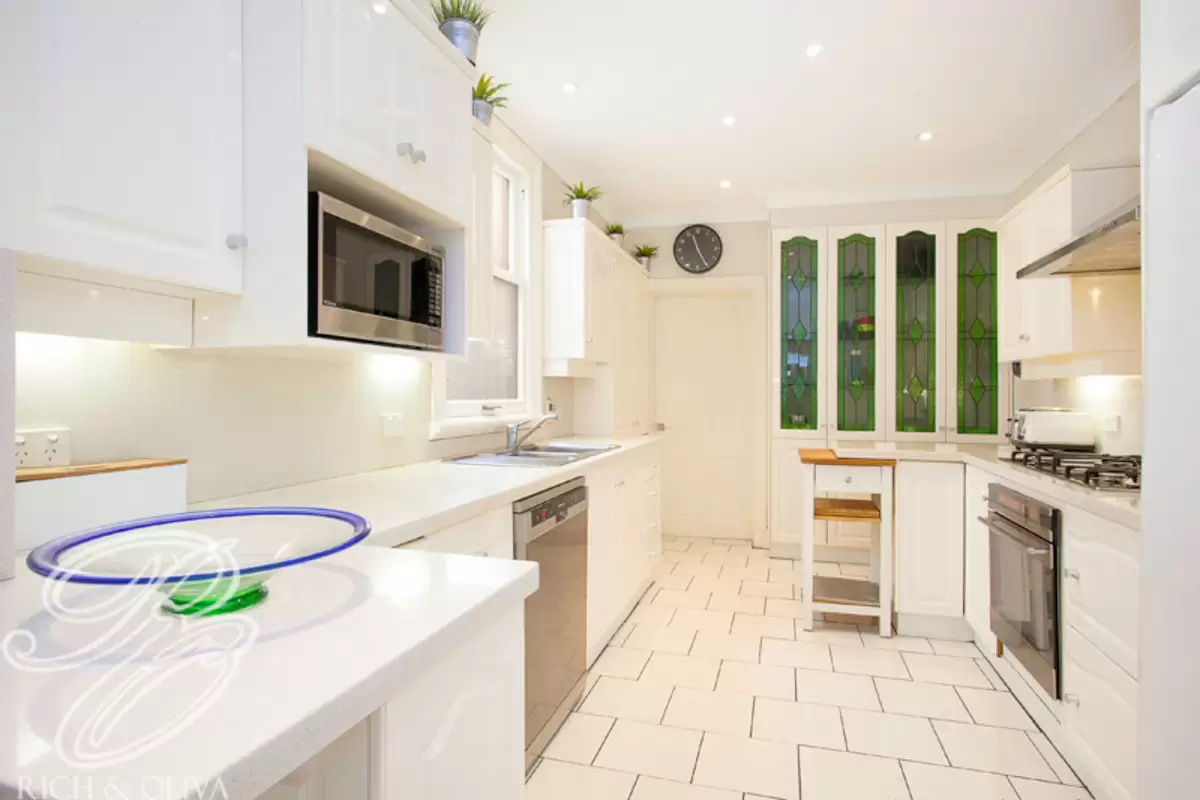 56 Illawarra Road, Marrickville Sold by Rich & Oliva - image 5