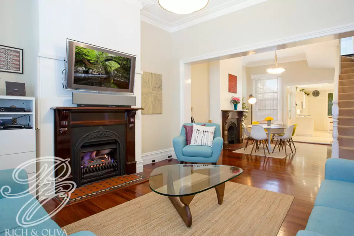 56 Illawarra Road, Marrickville Sold by Rich & Oliva - image 2