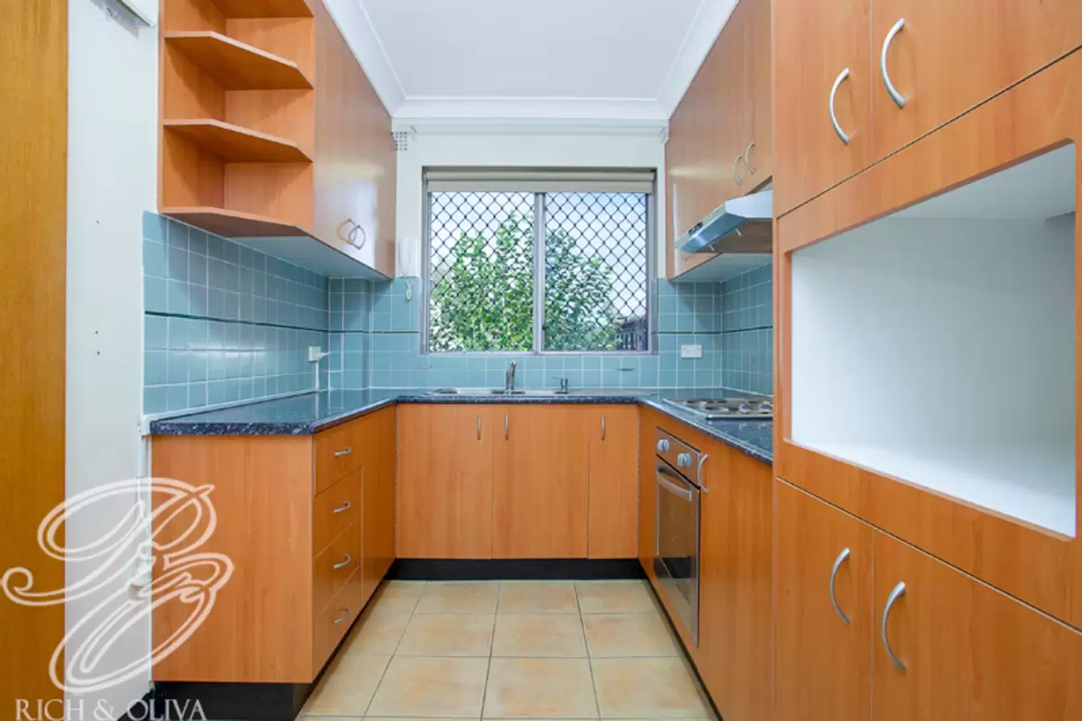 4/69 First Avenue, Campsie Sold by Rich & Oliva - image 4