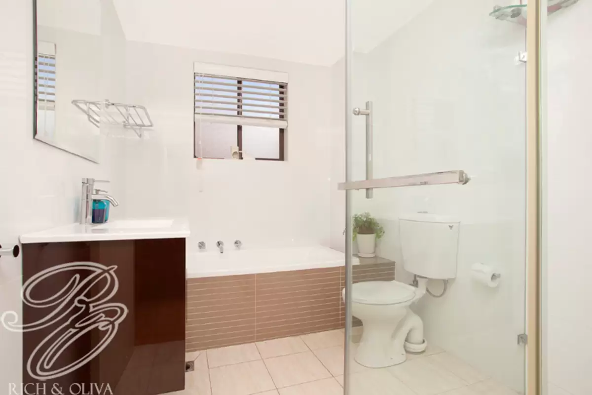 2/3-5 The Avenue, Ashfield Sold by Rich & Oliva - image 6