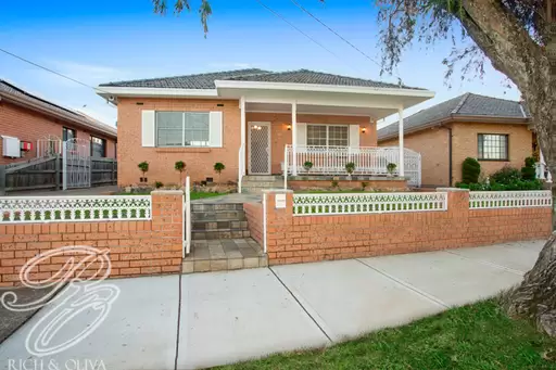 11 Armstrong Street, Ashfield Sold by Rich & Oliva