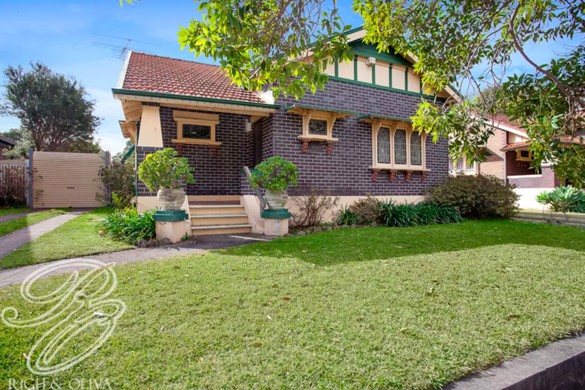 5 Cheviot Street, Ashbury Sold by Rich & Oliva - image 1