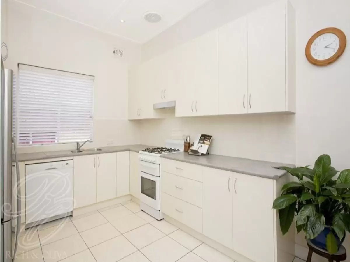 5 Trevenar Street, Ashbury Leased by Rich & Oliva - image 3