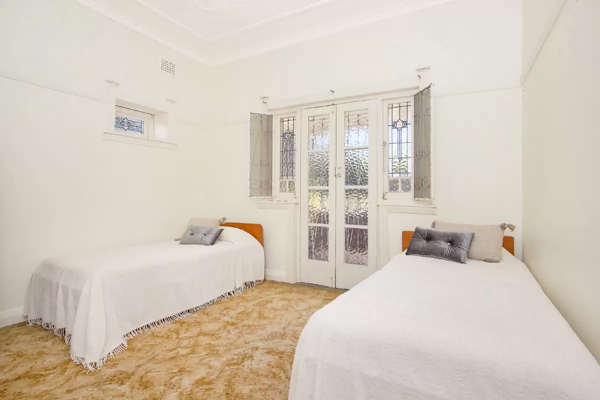 6 Leith Street, Ashbury Sold by Rich & Oliva - image 11