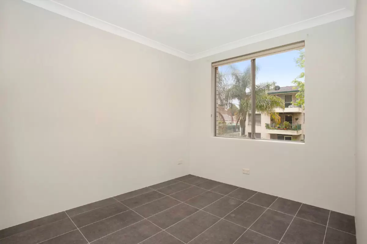 4/2 Finch Avenue, Concord Sold by Rich & Oliva - image 7