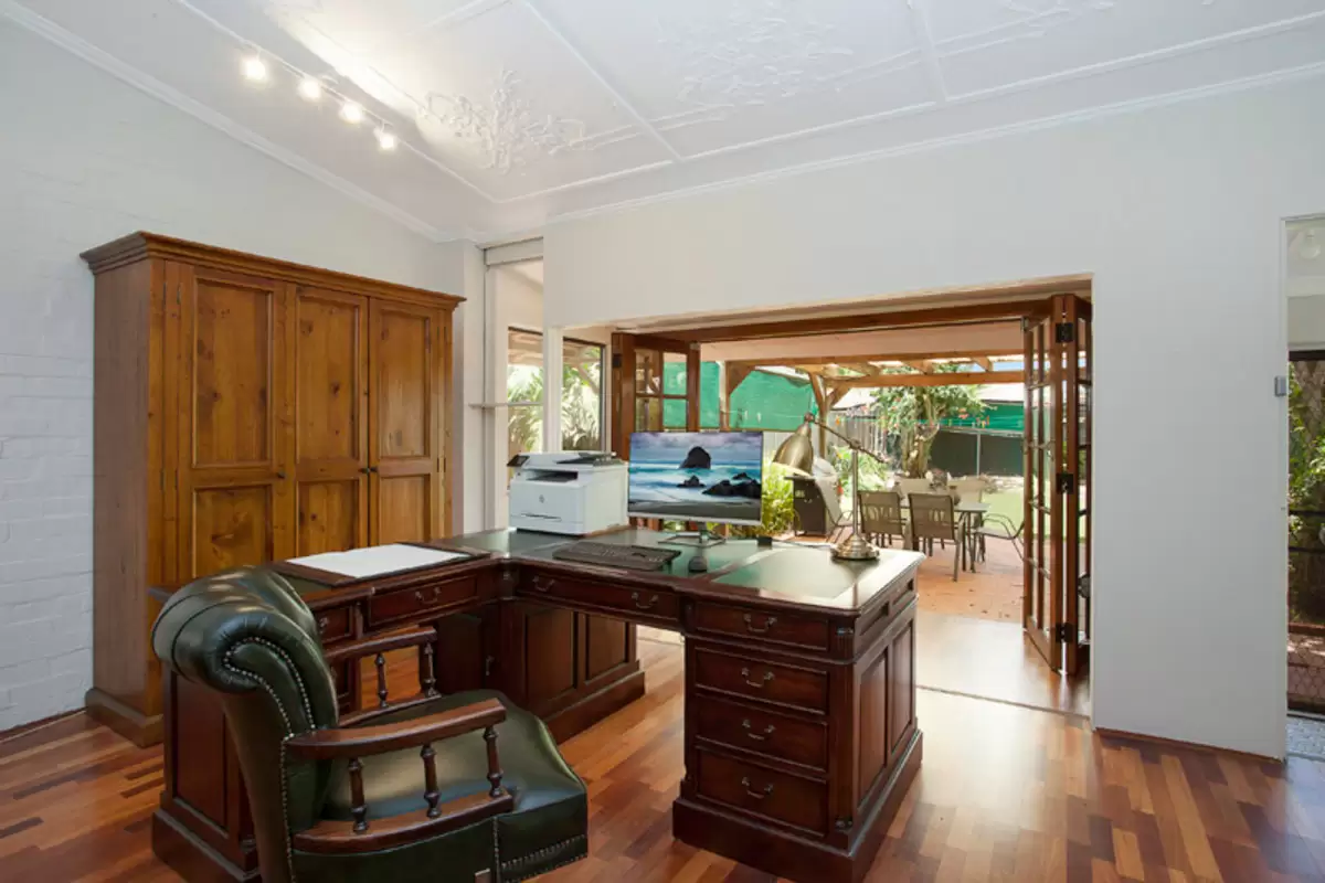 22 Crieff Street, Ashbury Sold by Rich & Oliva - image 6