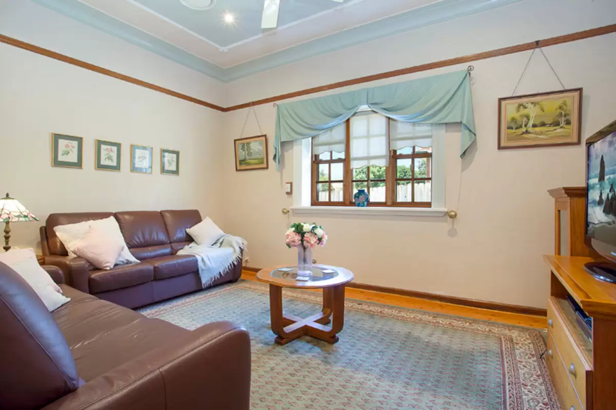 36 Wetherill Street, Croydon Sold by Rich & Oliva - image 3