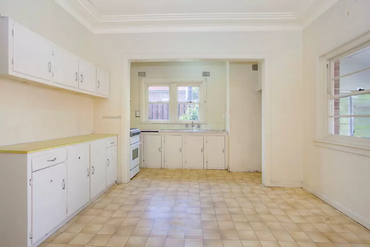 51 Brighton Street, Croydon Sold by Rich & Oliva - image 4