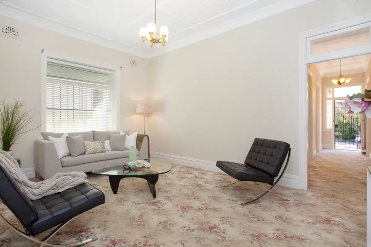 83 Lucas Road, Burwood Sold by Rich & Oliva - image 2