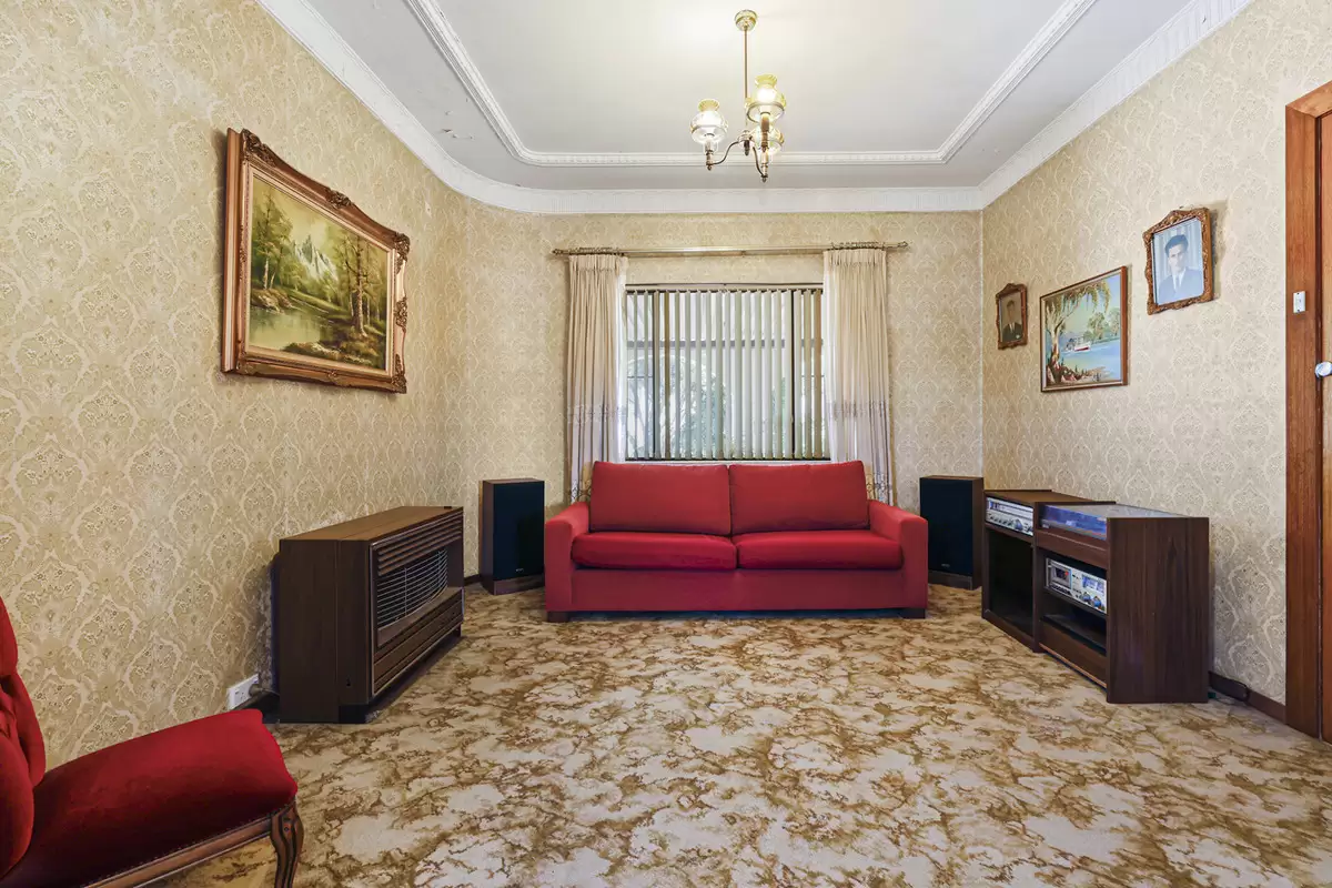 31 Wellbank Street, Concord Sold by Rich & Oliva - image 6