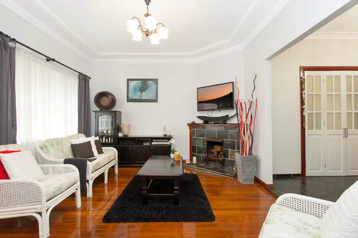 28 Gregory Street, Strathfield South Sold by Rich & Oliva - image 5