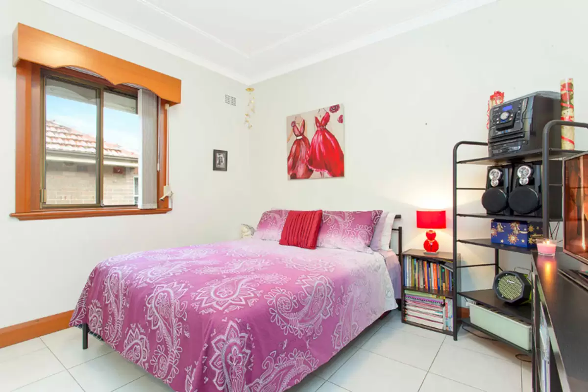 24 Patricia Street, Belfield Sold by Rich & Oliva - image 8