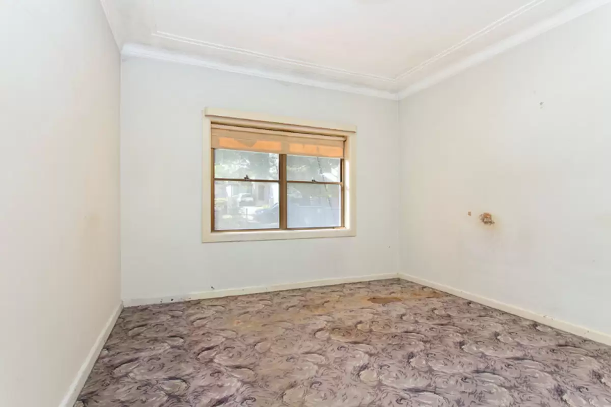 23 Robinson Street, Belfield Sold by Rich & Oliva - image 5