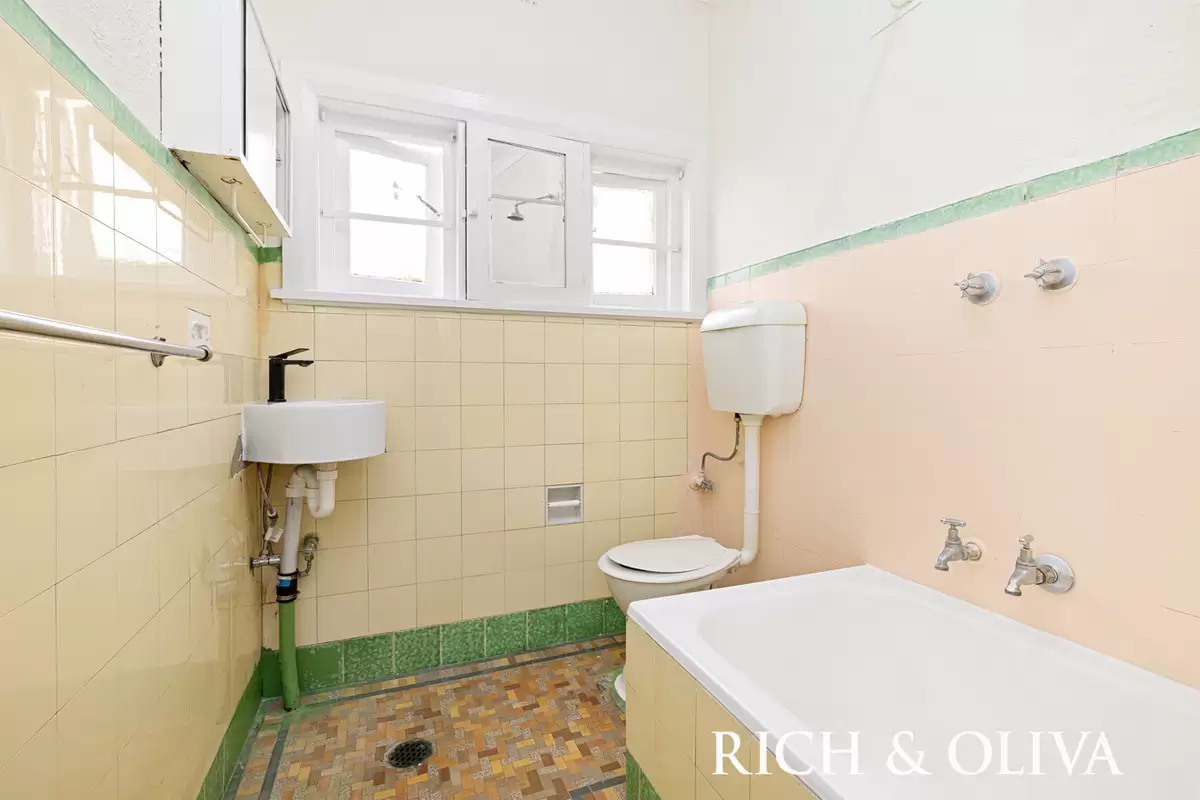 1/20 Short Street, Summer Hill Leased by Rich & Oliva - image 6