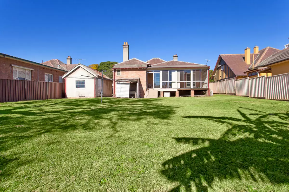 23 Wyalong Street, Burwood Sold by Rich & Oliva - image 9