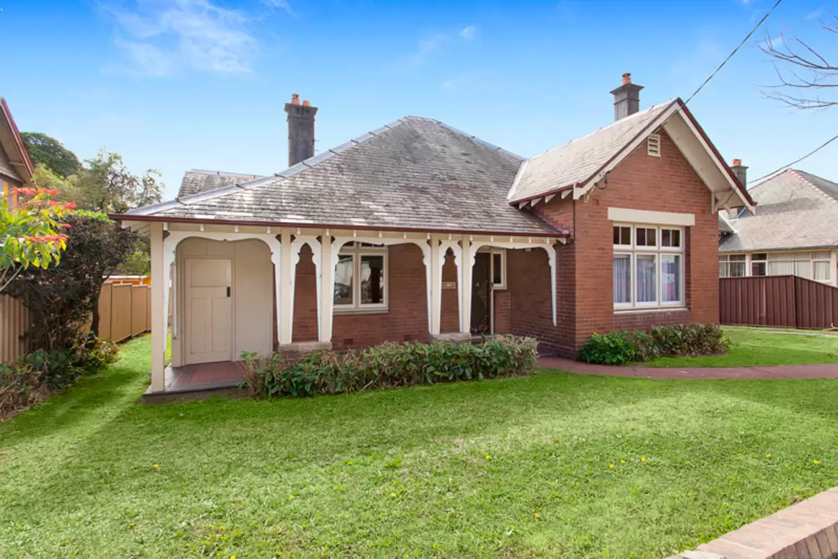 23 Wyalong Street, Burwood Sold by Rich & Oliva - image 1