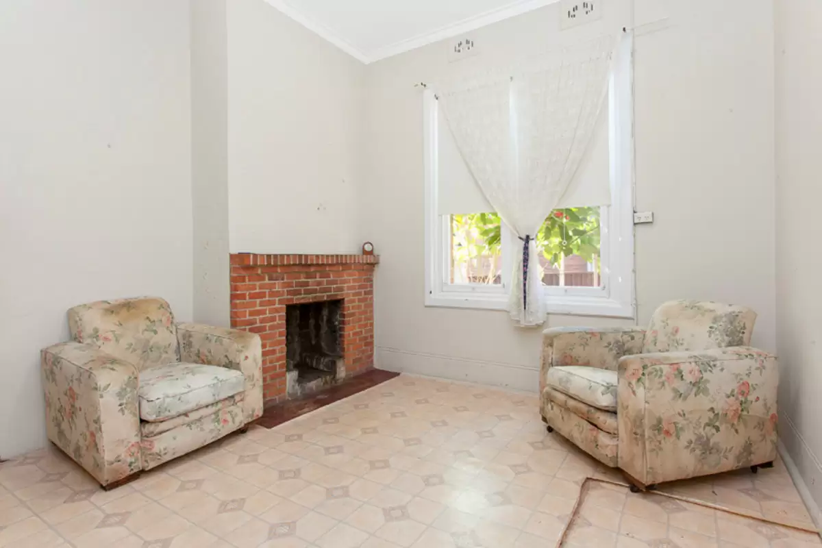 23 Wyalong Street, Burwood Sold by Rich & Oliva - image 7