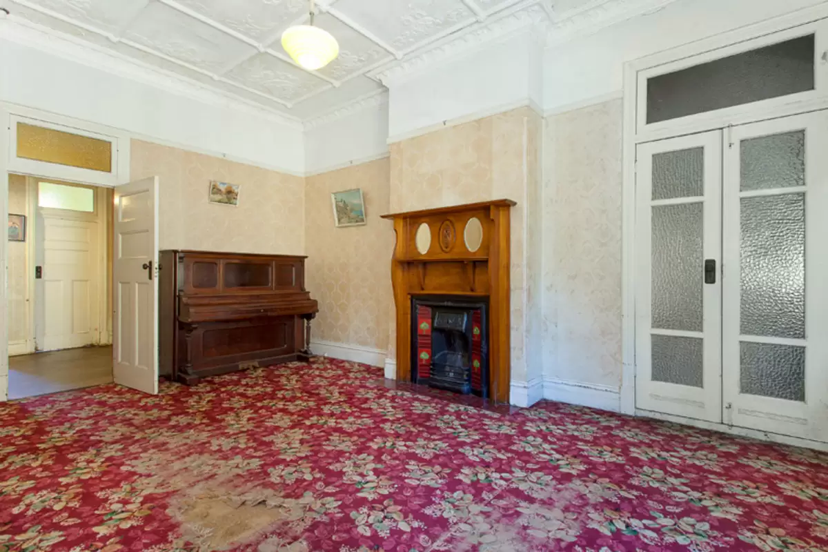 23 Wyalong Street, Burwood Sold by Rich & Oliva - image 4