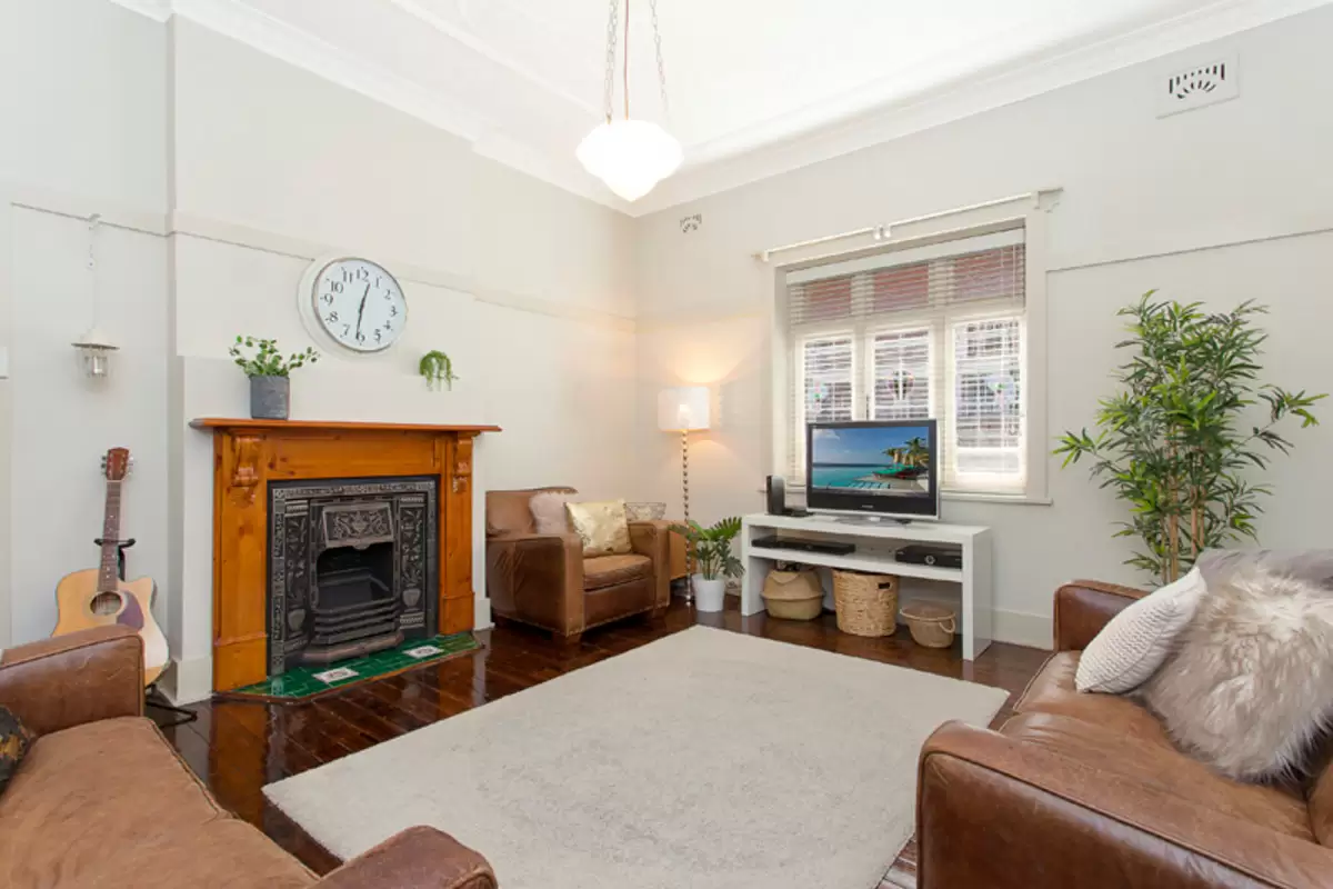 194 Queen Stt, Ashfield Sold by Rich & Oliva - image 3