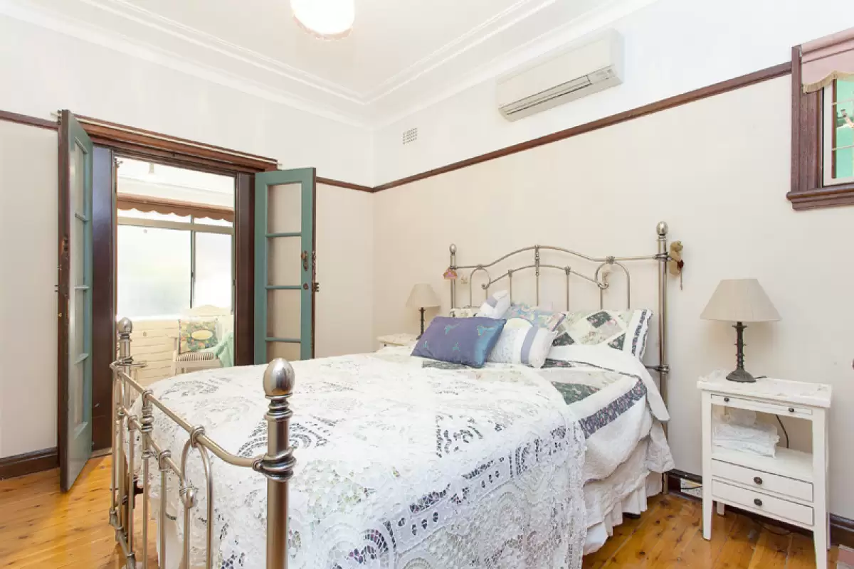 14 Lapish Avenue, Ashfield Sold by Rich & Oliva - image 4