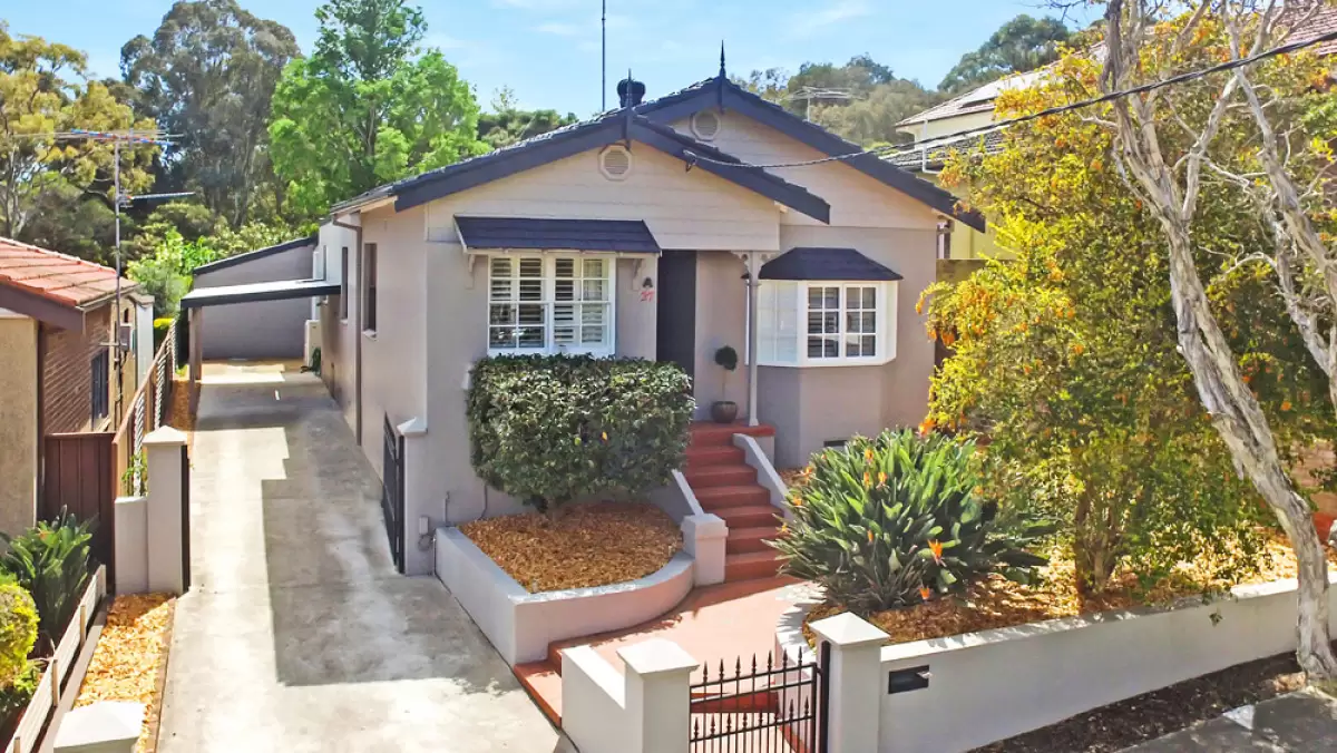 27 Fifth Street, Ashbury Sold by Rich & Oliva - image 1