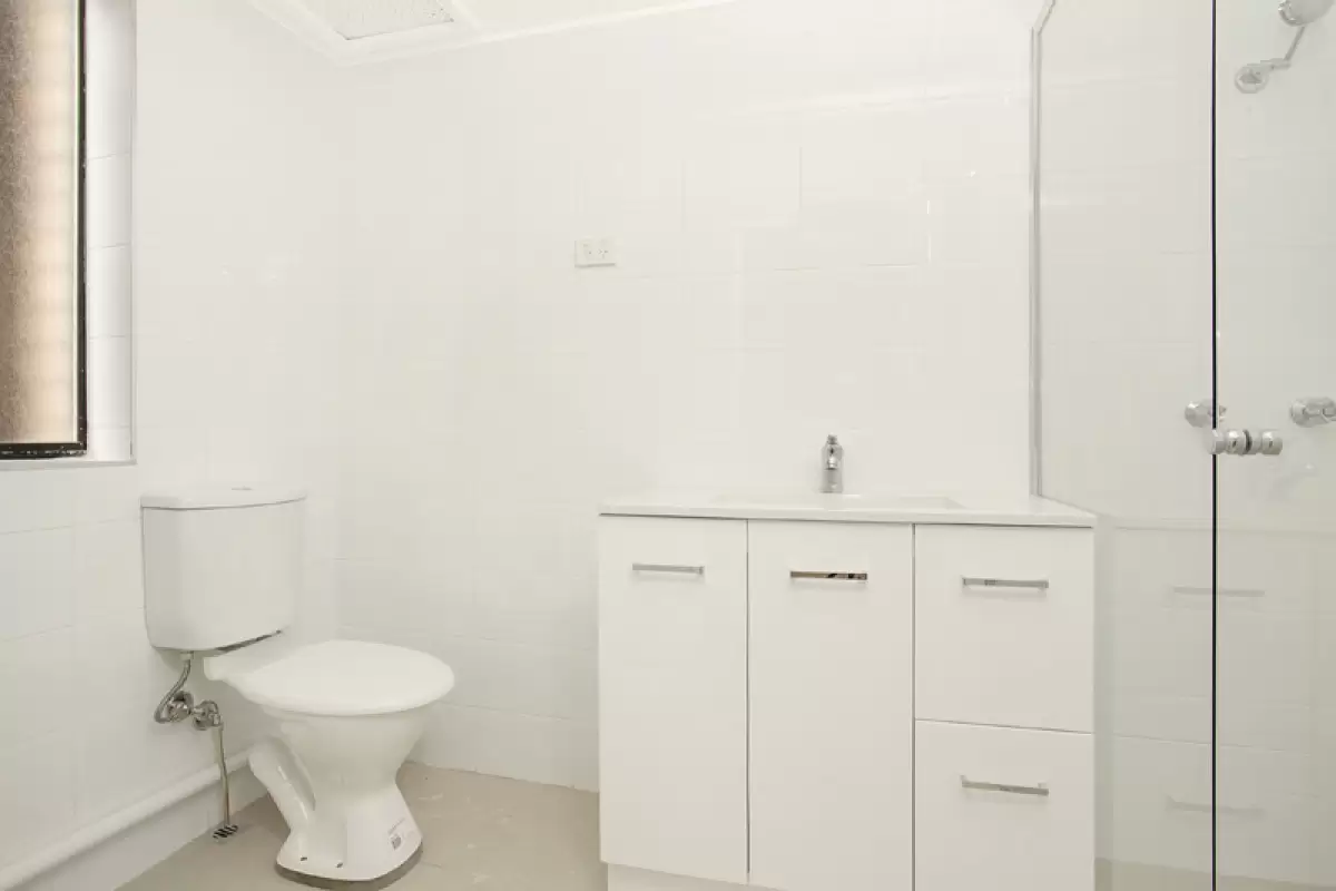14/211 Wigram Road, Forest Lodge Sold by Rich & Oliva - image 4