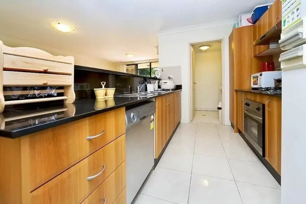 36/1-4 The Crescent, Strathfield Leased by Rich & Oliva - image 2