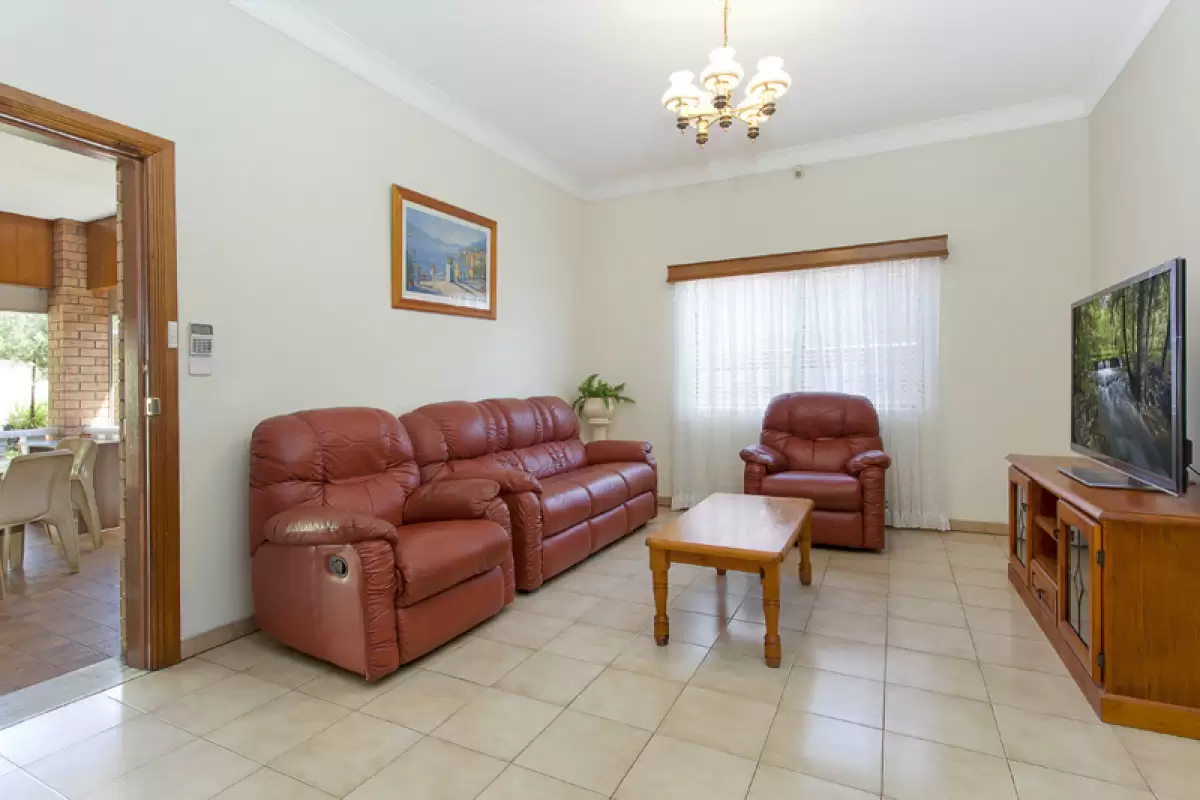 157 Holden Street, Ashbury Sold by Rich & Oliva - image 5