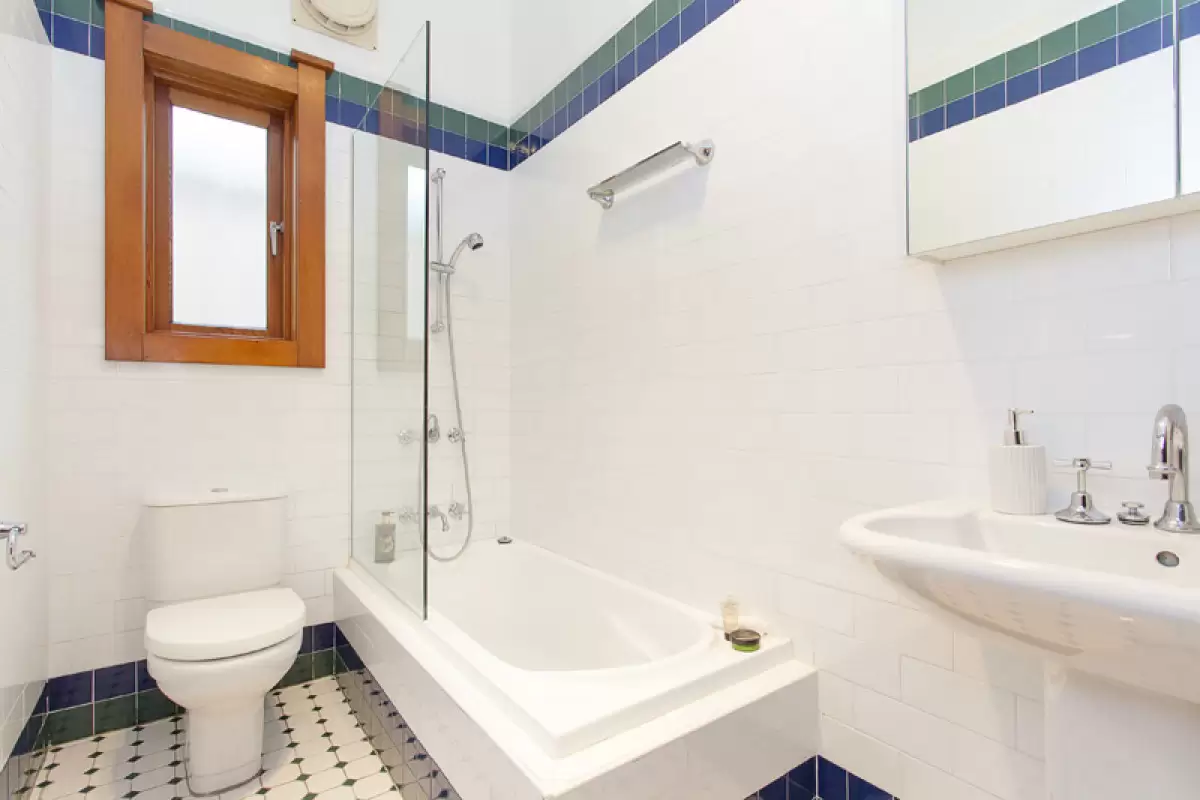 25 King Street, Ashbury Sold by Rich & Oliva - image 9