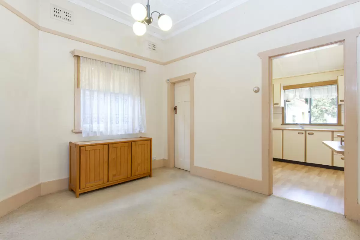 10 Allibone Street, Ashbury Sold by Rich & Oliva - image 4