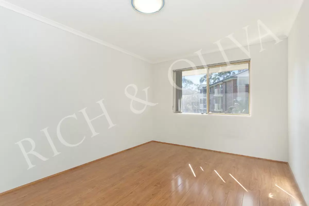 80/10 Broughton Street, Canterbury Leased by Rich & Oliva - image 5