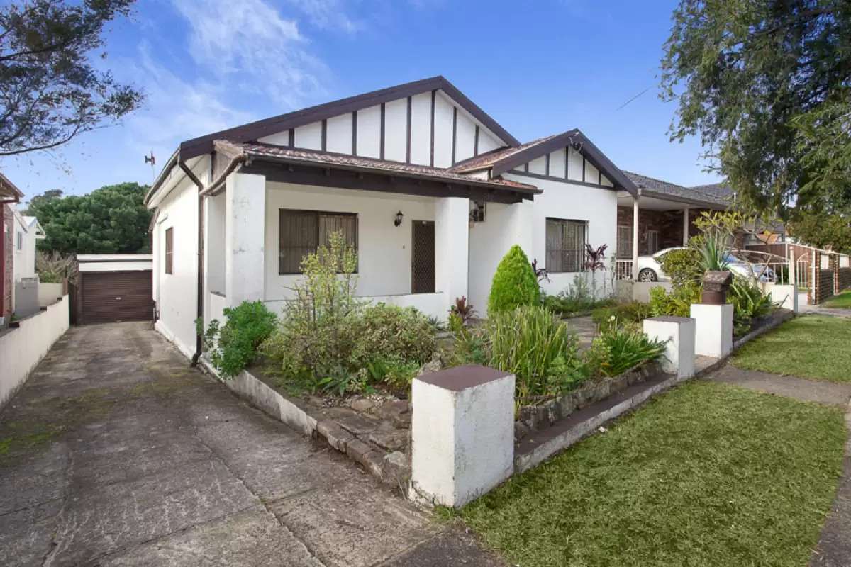 32 Berna Street, Canterbury Sold by Rich & Oliva - image 1