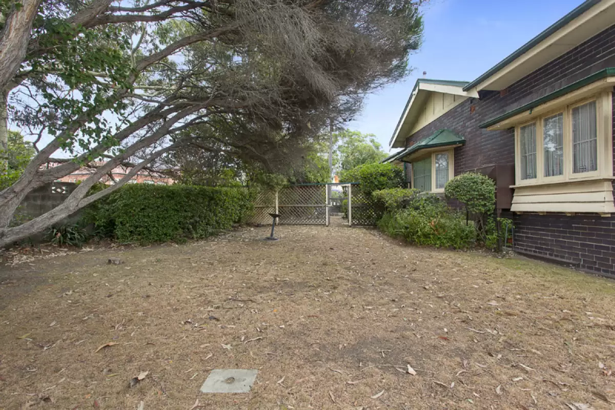 40 Lindsay Street, Burwood Sold by Rich & Oliva - image 10